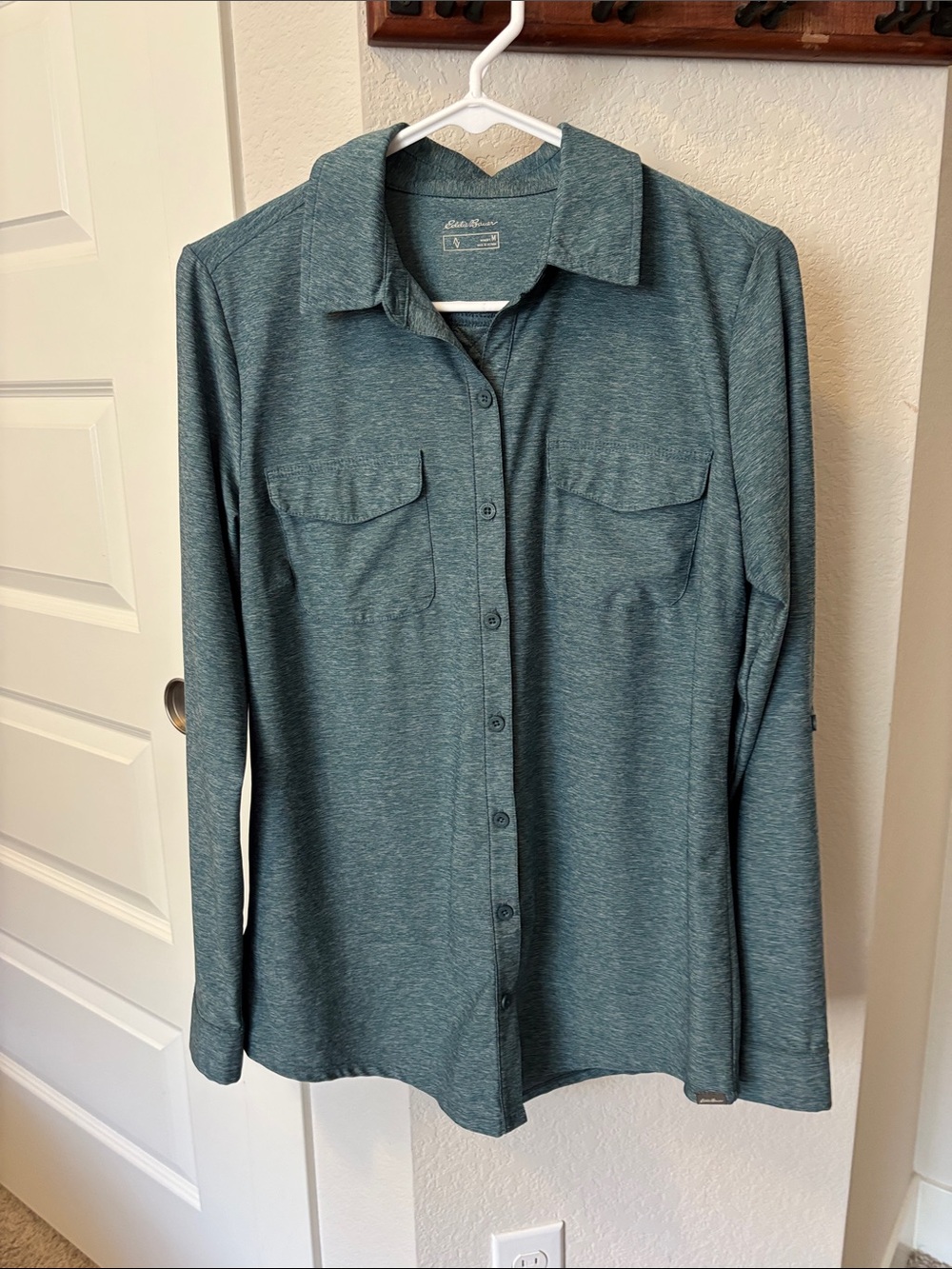 Eddie Bauer Ladies Travex Long-Sleeve Button Shirt size M